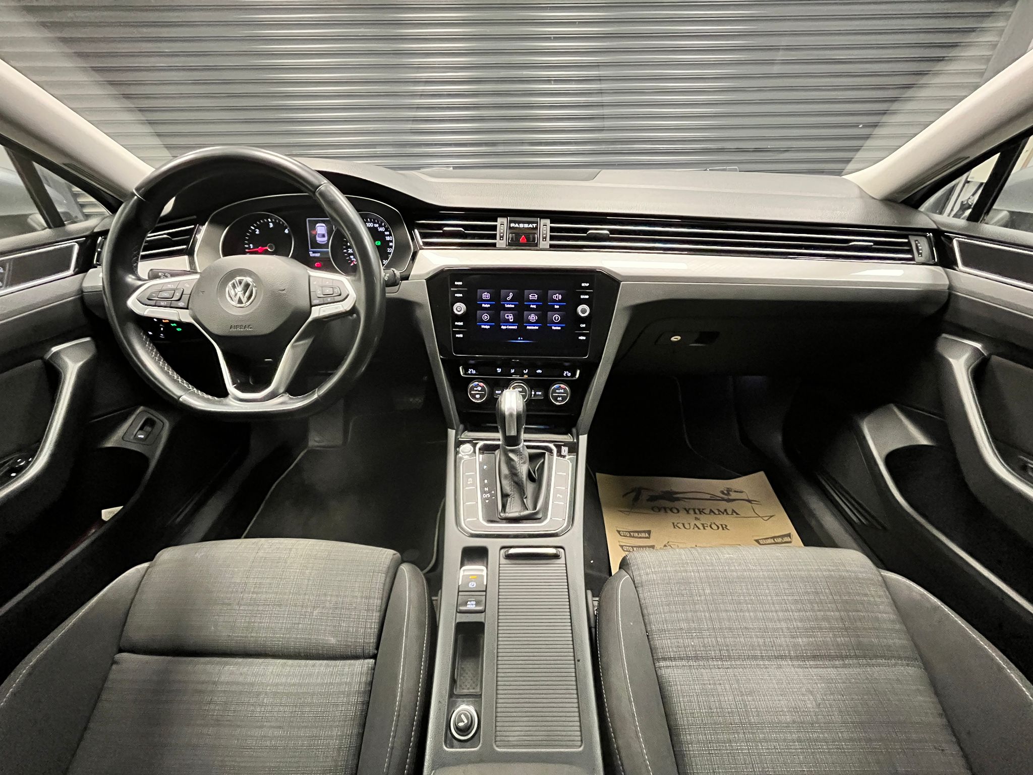 VOLKSWAGEN PASSAT 21